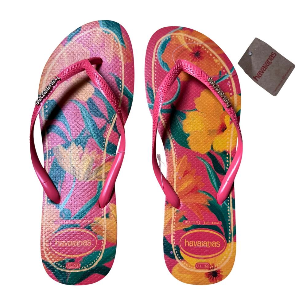 NWT Havaianas Women’s Tropical Floral Flip Flops Pink Size 11/12 Sandals